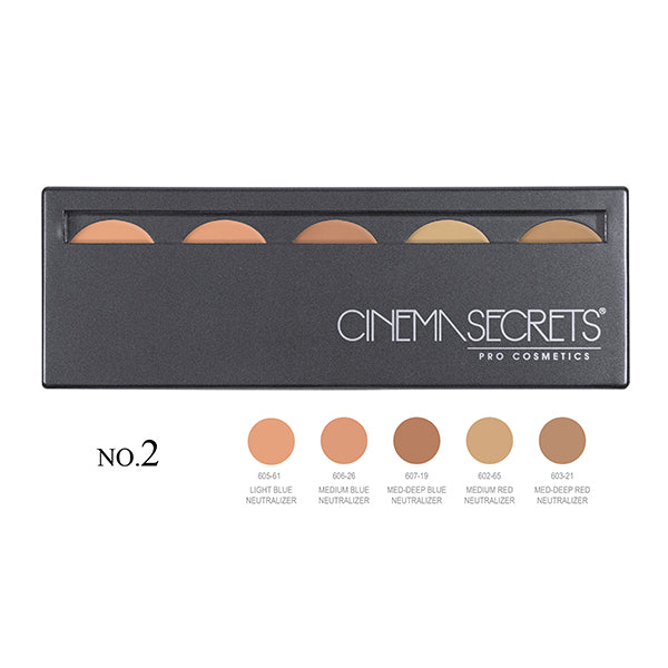 closed grey five well palettes on white background